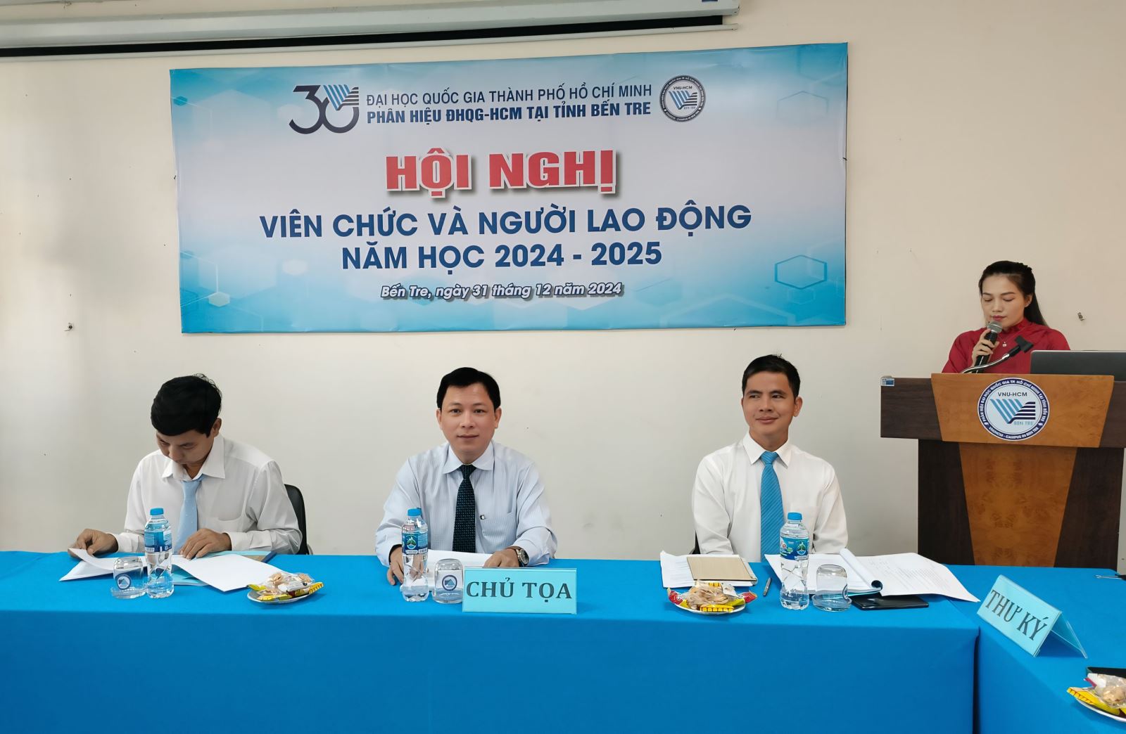 HỘI NGHỊ VIÊN CHỨC VÀ NGƯỜI LAO ĐỘNG NĂM HỌC 2024 - 2025