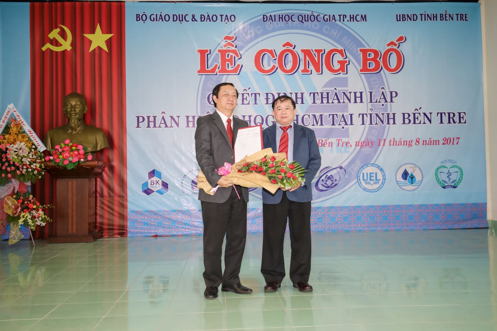 PGS. TS. Vũ Phan Tú giữ chức vụ Giám đốc Phân hiệu Đại học Quốc gia Thành phố Hồ Chí Minh tại tỉnh Bến Tre