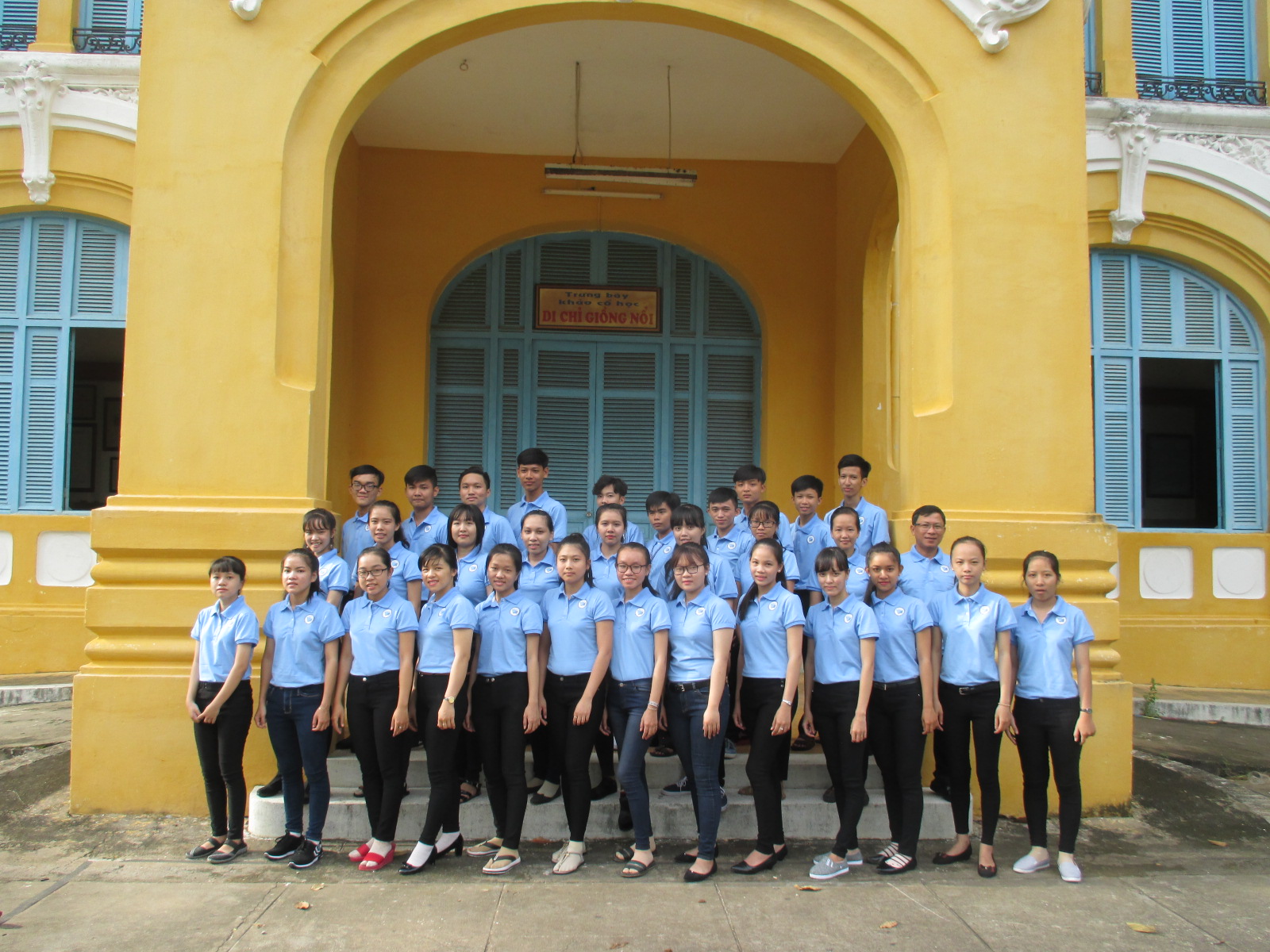 Toàn thể tân sinh viên học ở Phân hiệu ĐHQG-HCM tại tỉnh Bến Tre đã có chuyến đi thực tế, tham quan, học hỏi tại Bảo tàng tỉnh Bến Tre