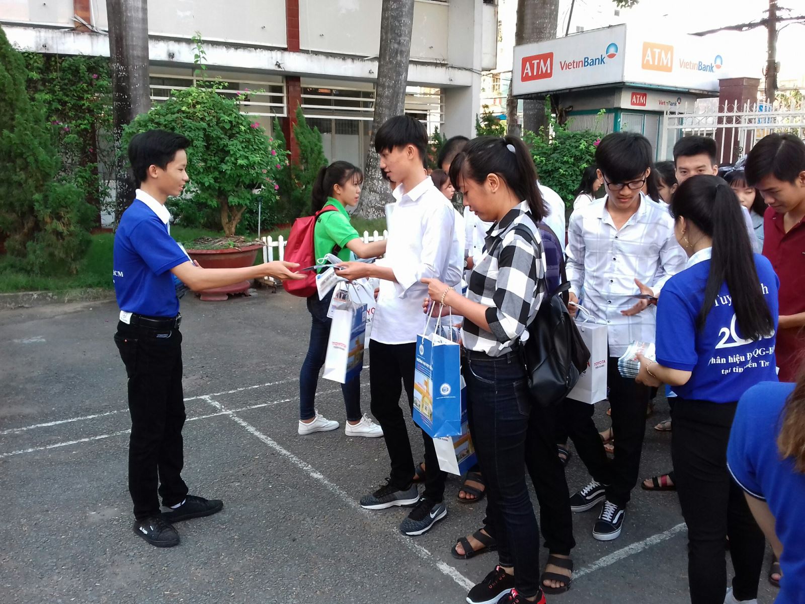 Phân hiệu ĐHQG-HCM tại tỉnh Bến Tre tham gia Ngày hội tư vấn tuyển sinh 2018 tại Đại học Tiền Giang