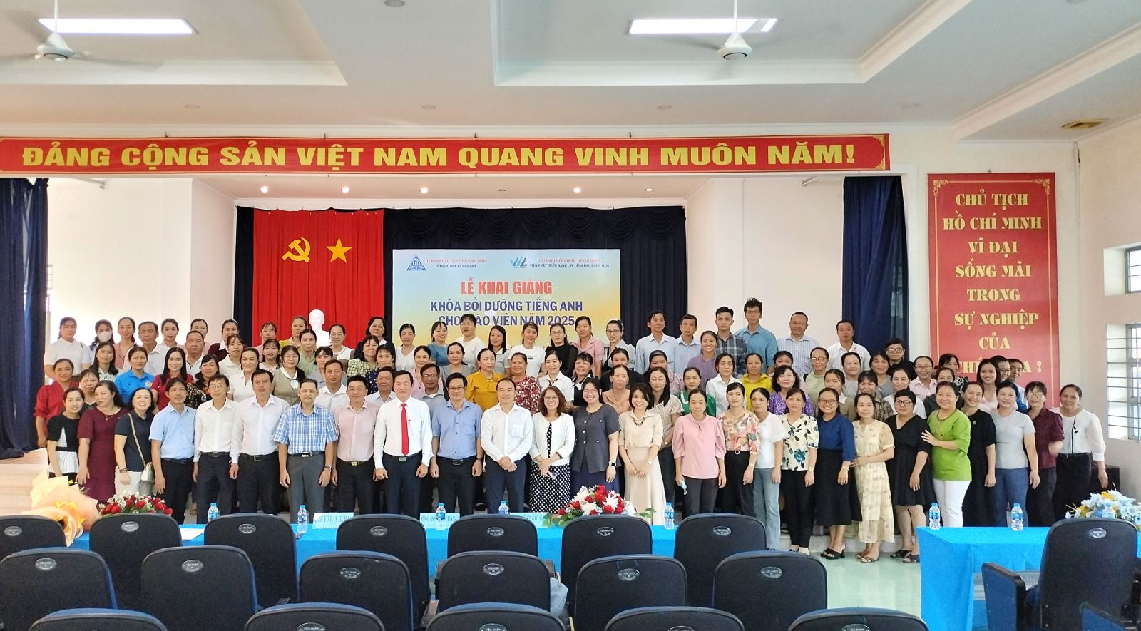 KHAI GIẢNG KHÓA BỒI DƯỠNG TIẾNG ANH CHO GIÁO VIÊN NĂM 2025