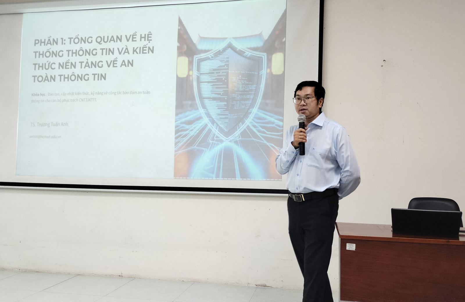 TẬP HUẤN VỀ AN TOÀN THÔNG TIN TRÊN ĐỊA BÀN TỈNH VĨNH LONG