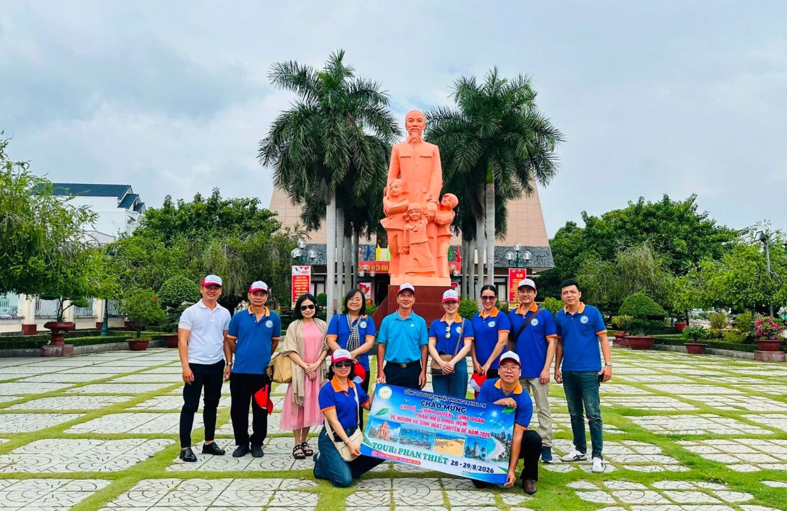 VỀ NGUỒN NĂM 2026
